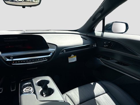 New 2026 Cadillac Lyriq V image 25