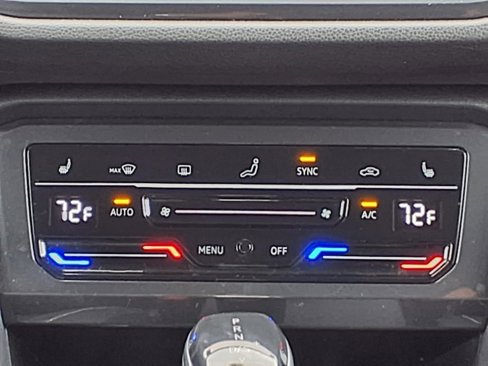 Certified 2022 Volkswagen Tiguan SE image 15