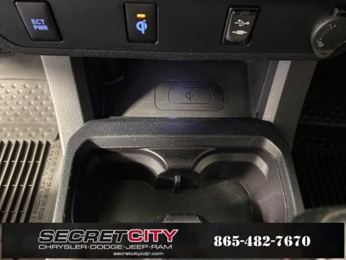 Used 2017 Toyota Tacoma TRD Off-Road w/ Tow Package (A/T) image 24