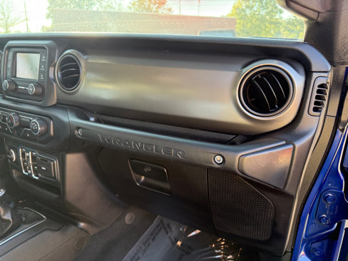 Used 2018 Jeep Wrangler Unlimited Sport S image 25