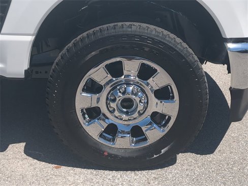 New 2025 Ford F350 King Ranch w/ Chrome Package image 25