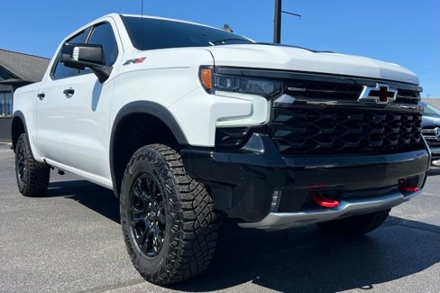 Used 2023 Chevrolet Silverado 1500 ZR2 w/ Technology Package image 11