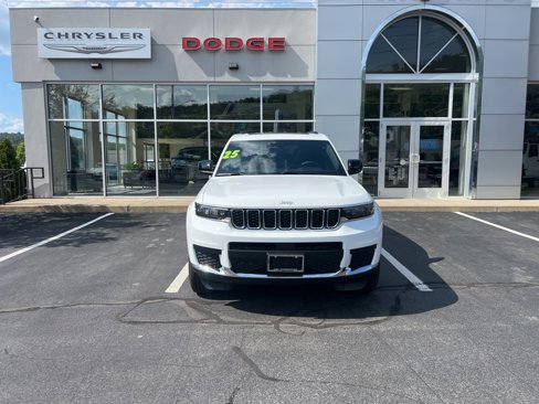 New 2025 Jeep Grand Cherokee L Laredo w/ Luxury Tech Group I image 8