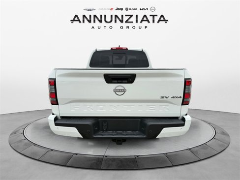 Used 2024 Nissan Frontier SV w/ SV Convenience Package image 4