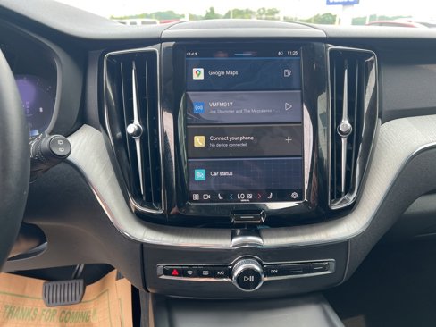 Certified 2025 Volvo XC60 B5 Plus image 20