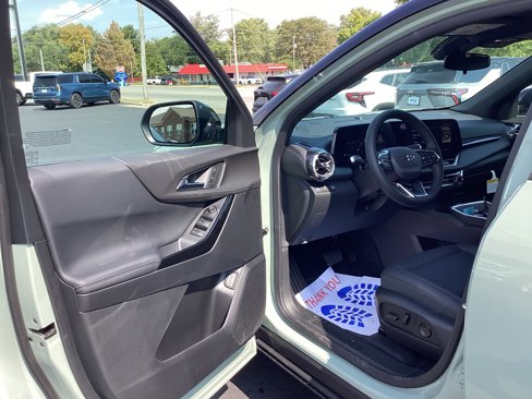 New 2026 Chevrolet Equinox LT w/ Convenience Package II image 14