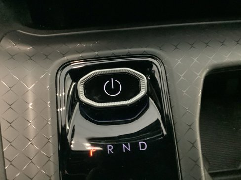 New 2025 Jeep Wagoneer Launch Edition image 19