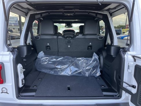New 2025 Jeep Wrangler Sahara image 9