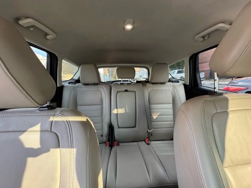 Used 2018 Ford Escape SEL image 16