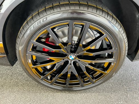 New 2026 BMW X5 M60i image 22