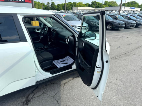 Used 2020 Kia Soul LX image 8
