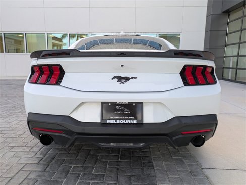 Used 2024 Ford Mustang Coupe image 6