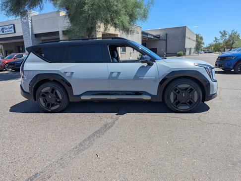 New 2026 Kia EV9 GT-Line image 2