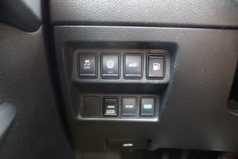 Used 2020 Nissan Rogue SV image 40