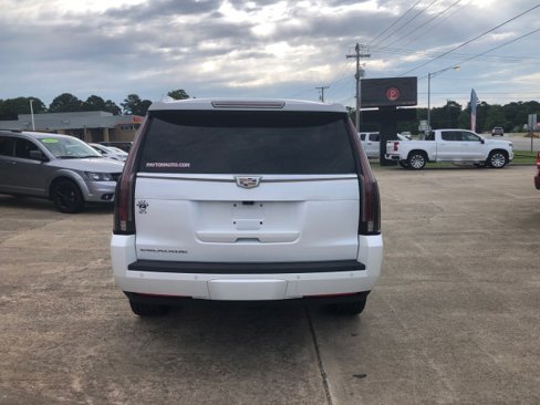 Used 2019 Cadillac Escalade Premium Luxury image 4