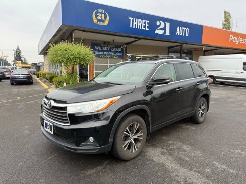 Used 2016 Toyota Highlander XLE image 1