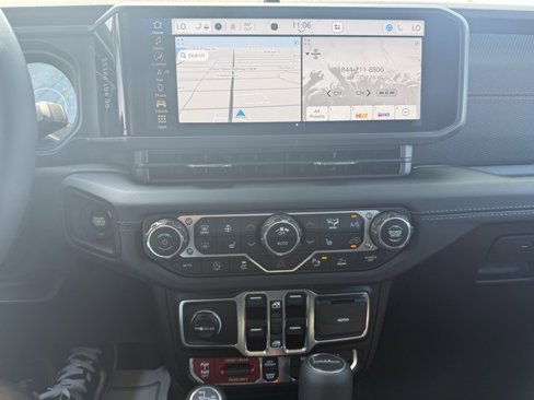 New 2025 Jeep Gladiator Rubicon image 18