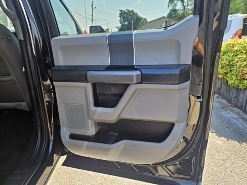 Used 2019 Ford F150 XLT w/ Equipment Group 301A Mid image 12