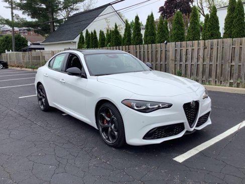New 2025 Alfa Romeo Giulia AWD w/ Driving Assist Package image 7