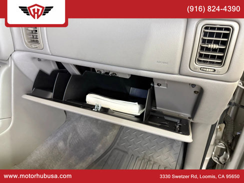 Used 2004 Chevrolet Silverado 2500 LT w/ Heavy-Duty Power Package image 51