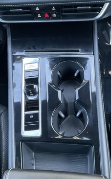 Used 2024 Volkswagen Atlas Cross Sport SE image 17