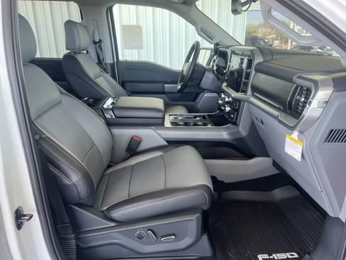 New 2025 Ford F150 Lariat w/ Equipment Group 502A High image 24
