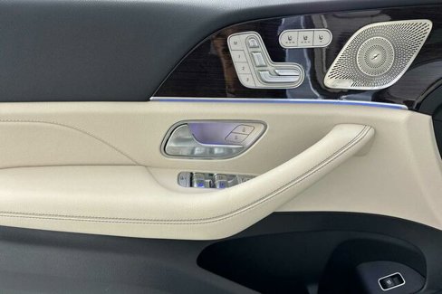 New 2026 Mercedes-Benz GLS 450 4MATIC image 11