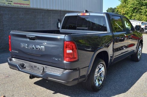 New 2025 RAM 1500 4x4 Crew Cab image 8