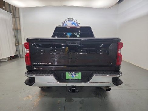 Used 2023 Chevrolet Silverado 2500 LT image 7