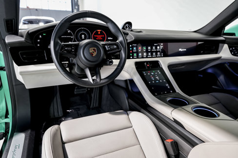Used 2022 Porsche Taycan 4S image 9