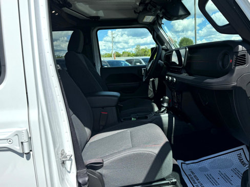 Used 2025 Jeep Wrangler Unlimited Rubicon image 30