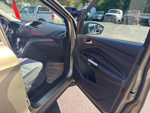 Used 2013 Ford Escape SE image 21