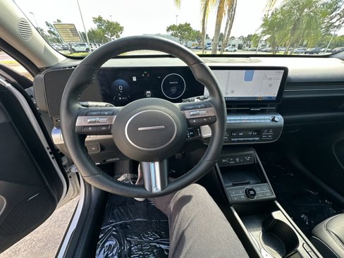 Used 2025 Hyundai Kona Limited image 12