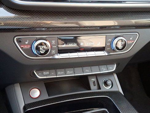 New 2025 Audi SQ5 Premium Plus image 17