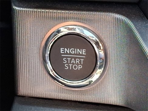 Certified 2025 Ford F250 Platinum image 19