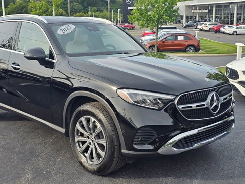 Certified 2025 Mercedes-Benz GLC 300 4MATIC image 2