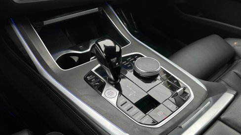 Used 2022 BMW X7 xDrive40i w/ Premium Package image 32