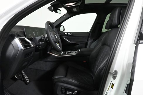 New 2026 BMW X5 xDrive40i w/ M Sport Package image 3