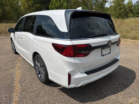New 2026 Honda Odyssey Touring image 4