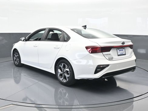 Used 2021 Kia Forte LXS image 4