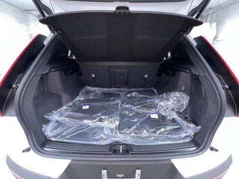 New 2026 Volvo XC40 B5 Plus w/ Protection Package Premier image 16