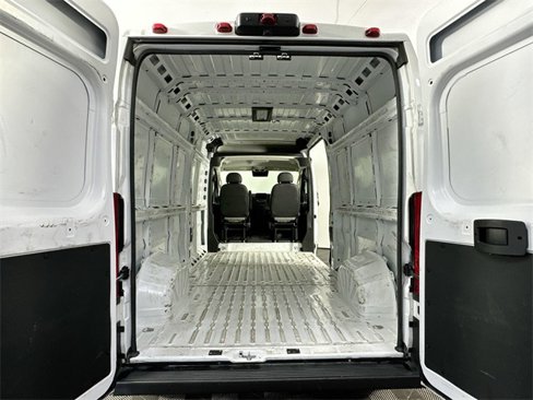 Used 2025 RAM ProMaster 2500 w/ Convenience Group image 4