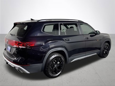 New 2025 Volkswagen Atlas Peak Edition SE image 7