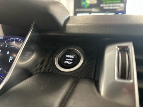 Used 2020 Land Rover Range Rover Sport HSE image 28