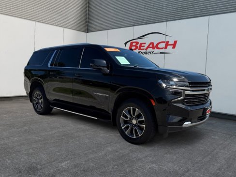 Used 2022 Chevrolet Suburban LT w/ Luxury Package image 13