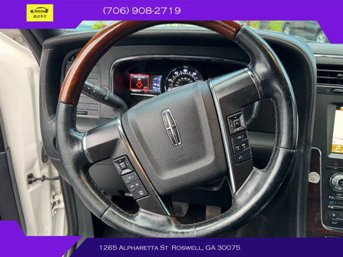 Used 2016 Lincoln Navigator Reserve image 10
