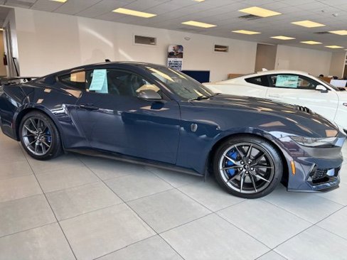 Used 2025 Ford Mustang Dark Horse image 1