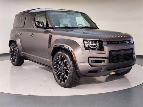 New 2025 Land Rover Defender 110 image 7