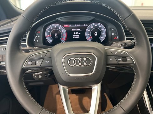 New 2025 Audi Q8 Premium image 25