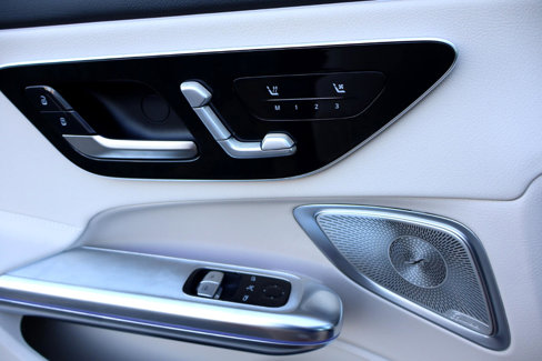 Used 2024 Mercedes-Benz CLE 300 4MATIC Coupe image 13